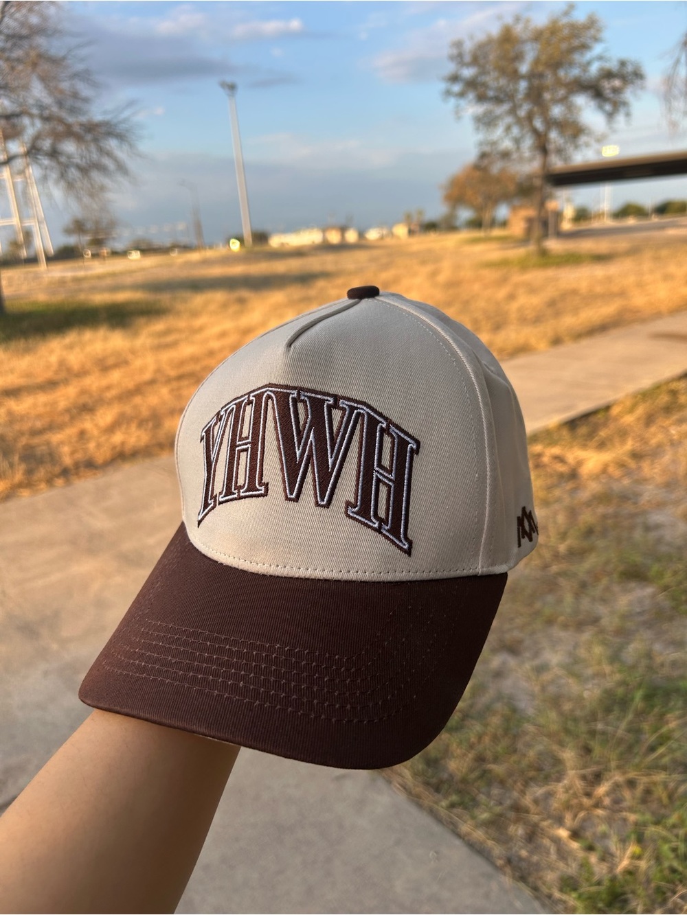 YHWH Embroidered Two-Tone Baseball Cap - Brown & Cream